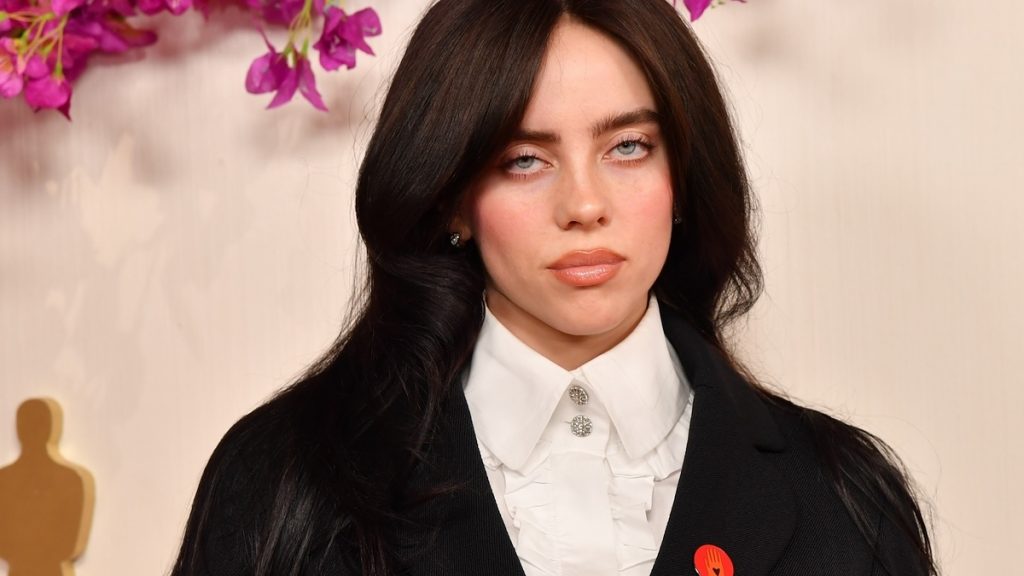 billie eilish adds all 110 million followers to h 5 3372 1712530891 3 16x9